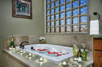 Private Apartment *