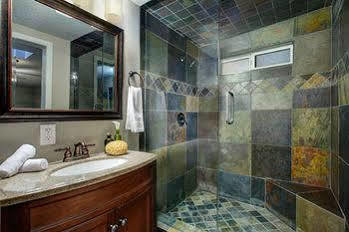 Private Apartment *